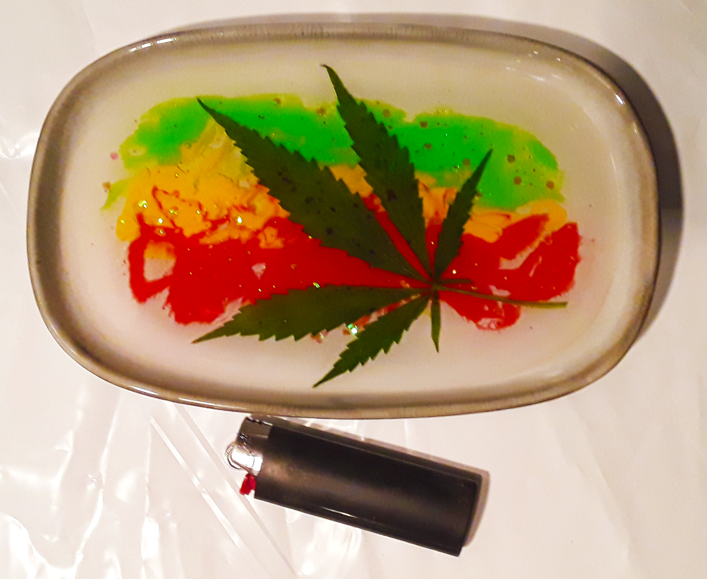 0012 – 3-D Ceramic Rolling Tray With A REAL Cannabis / Marijuana / Weed  Leaf Pressed and Suspended in Epoxy Resin